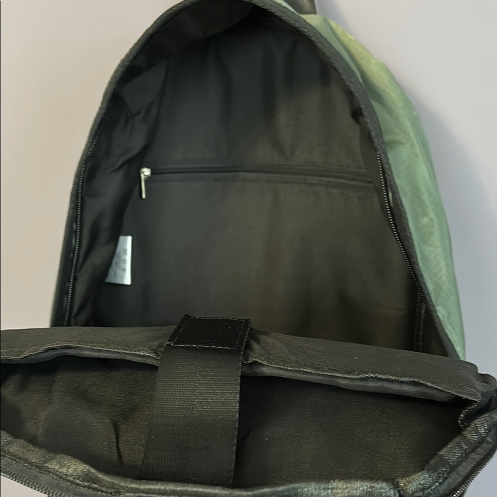 Green Backpack - Picture 5 of 5